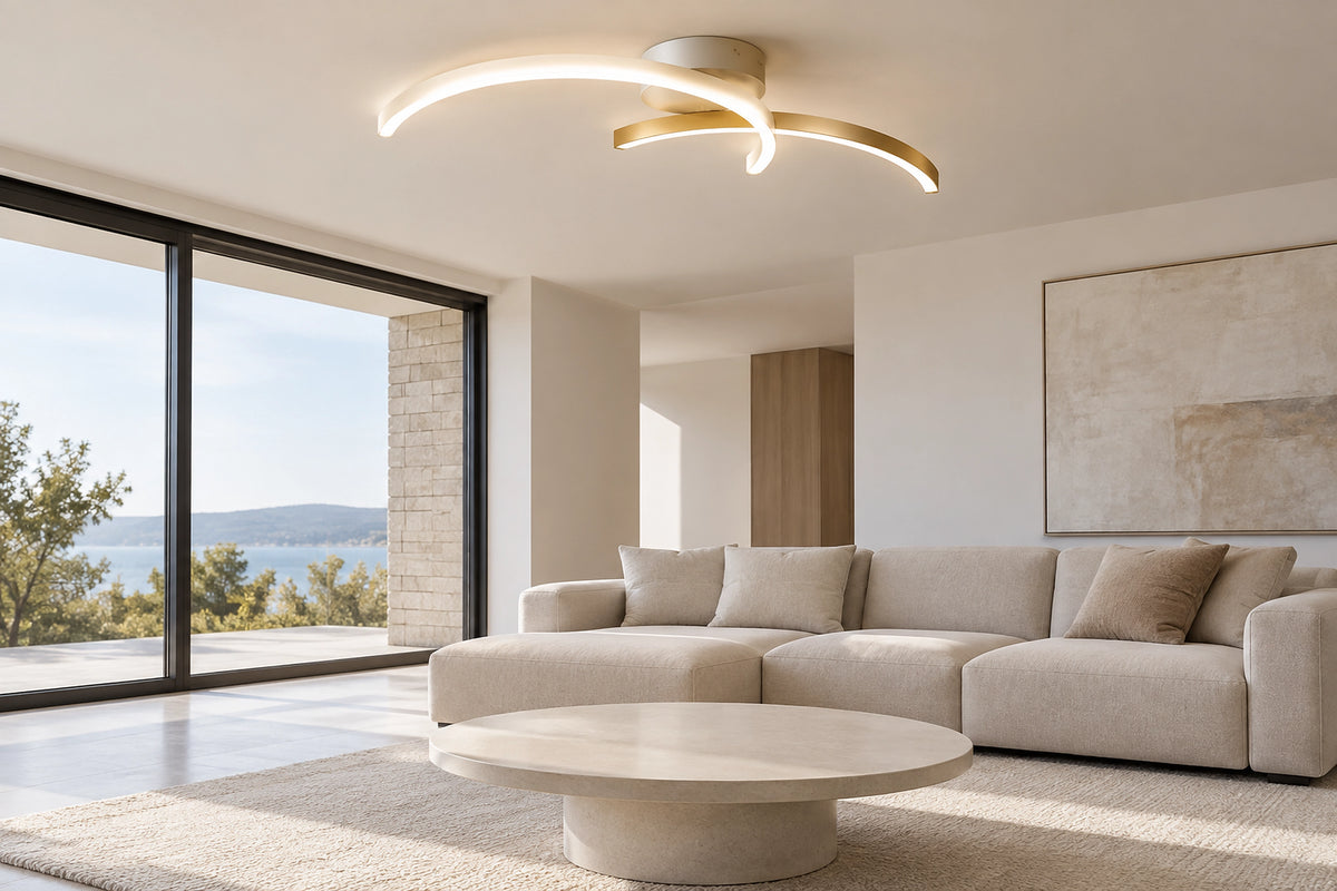 Plafonnier LED moderne dans un intérieur lumineux, sous une lumière naturelle