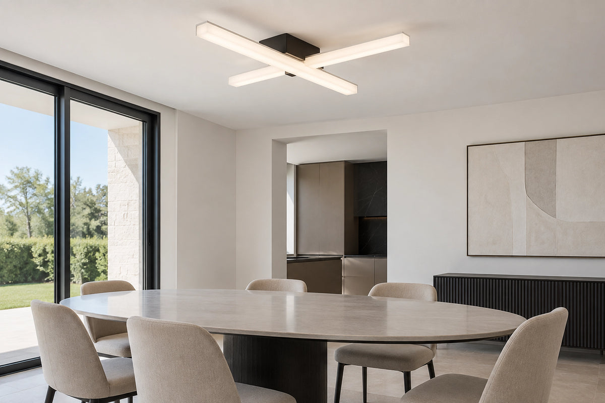 Plafonnier salle à manger moderne dans une salle à manger lumineuse, sous une lumière naturelle