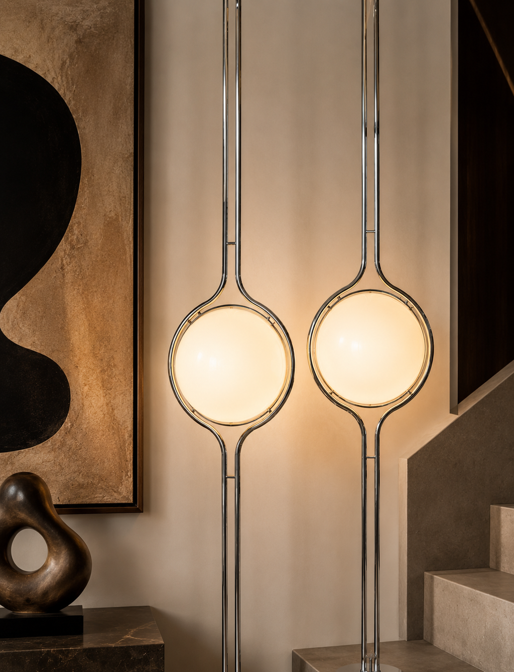 Lampadaire sol-plafond à boule opaline