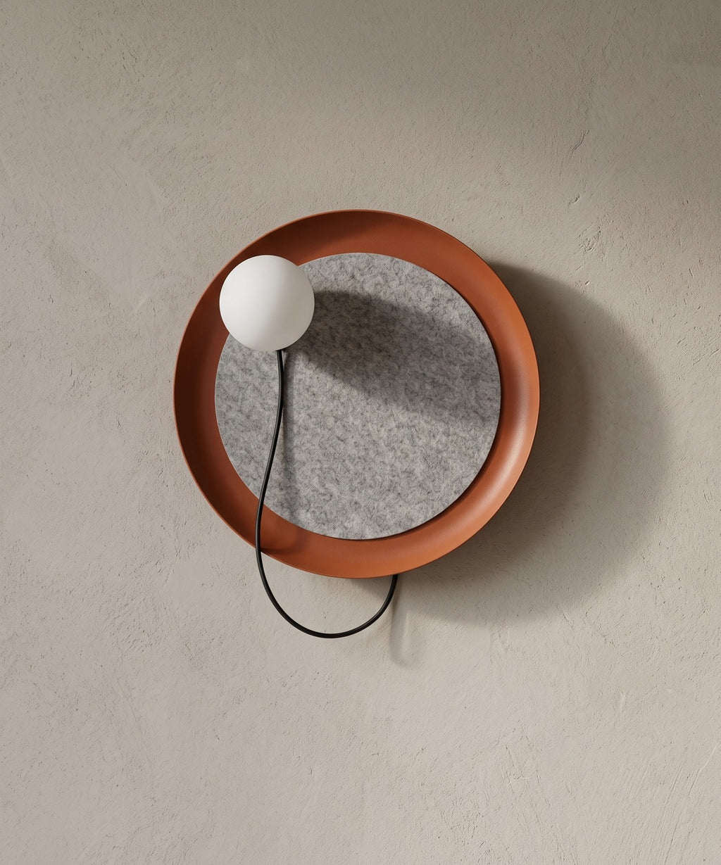 Applique murale terracotta éteinte, boule en verre dépoli blanc mat