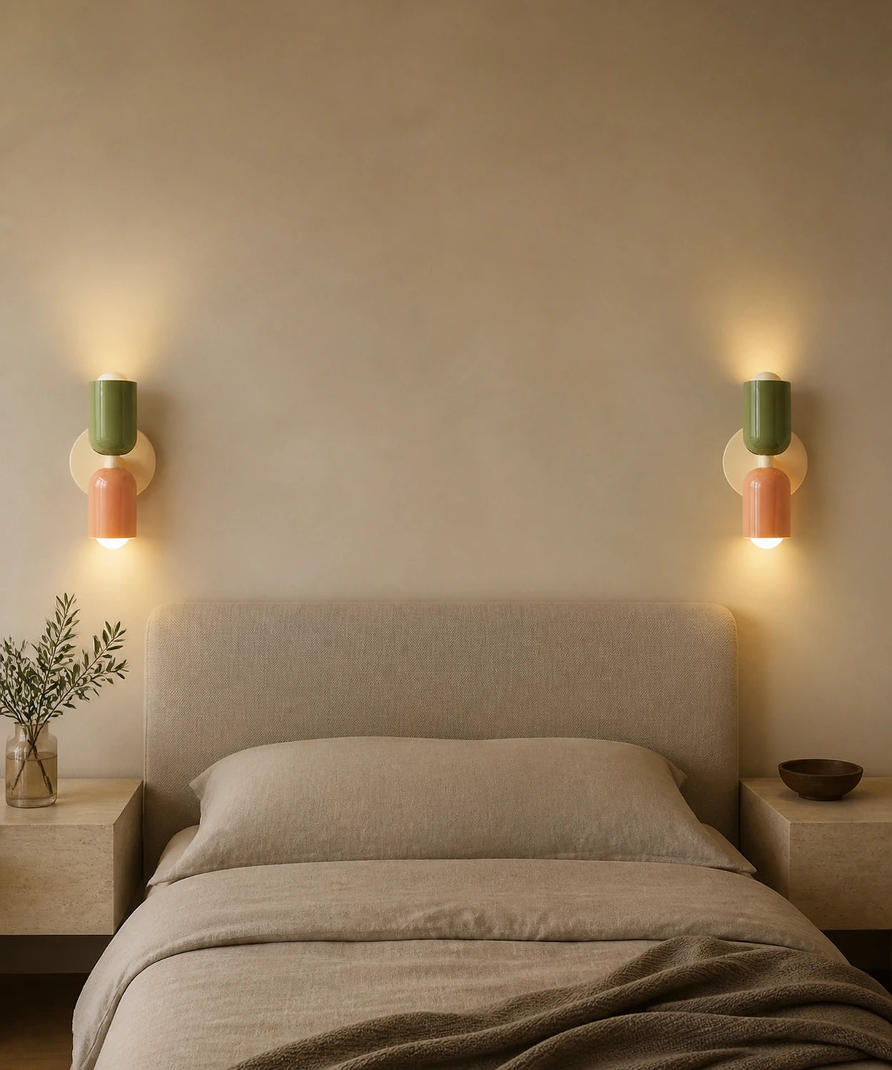 Applique murale double à dômes laqués dans une chambre