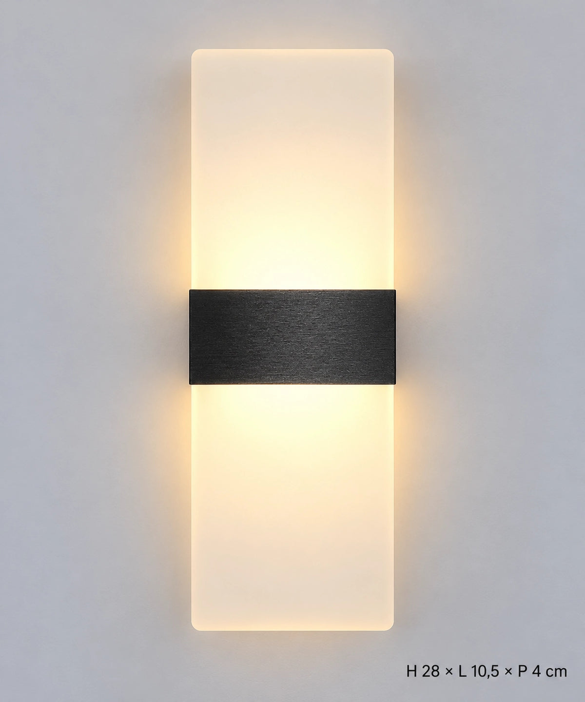 Applique noire vue de face, dimensions 28 × 10,5 × 4 cm