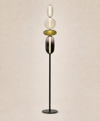 Lampadaire à quatre boules de verre teinté, accord D, dominante vert