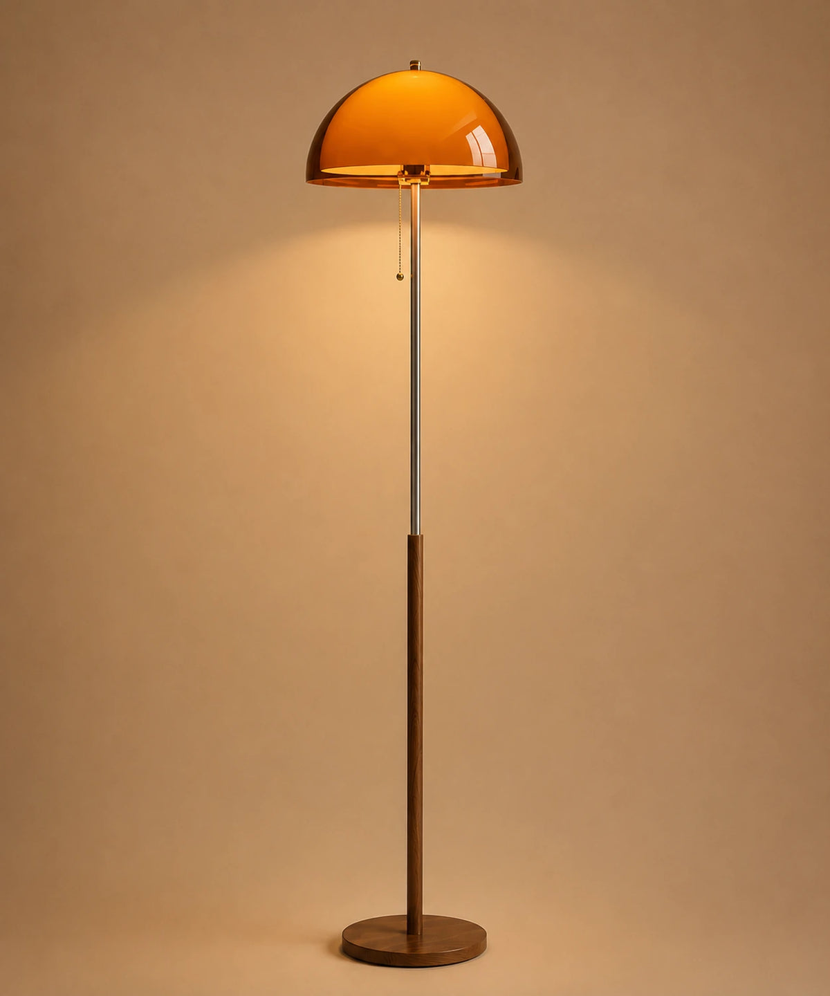 Lampadaire champignon vintage, dôme d’acrylique ambré, tige chromée et socle finition bois