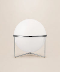 Lampe à poser à boule opaline, e et blanche