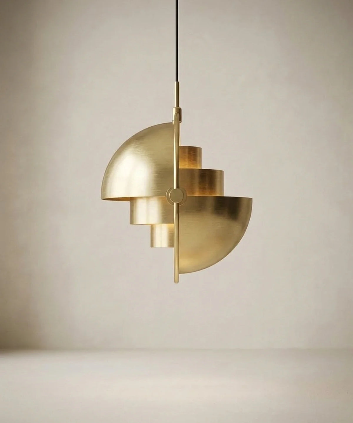 Suspension demi sphere orientable, calotte basculee sur le cote, diffuseur etage degage
