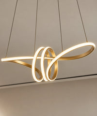 Suspension LED ruban doré entrelacé, trois boucles allumées et trois câbles, vue d’ensemble