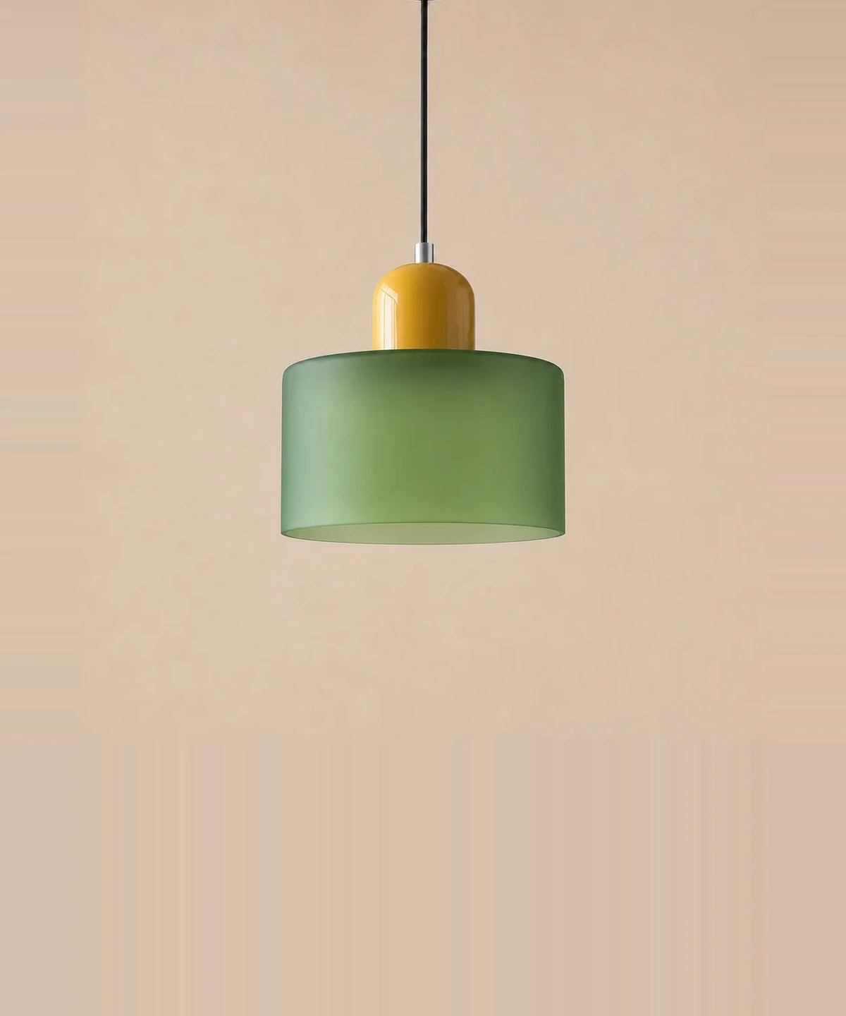 Suspension cylindre en verre vert dépoli et culot jaune moutarde laqué