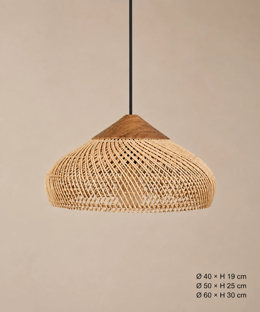 Suspension dôme en rotin naturel et bois, dimensions Ø40 × H19, Ø50 × H25 et Ø60 × H30 cm