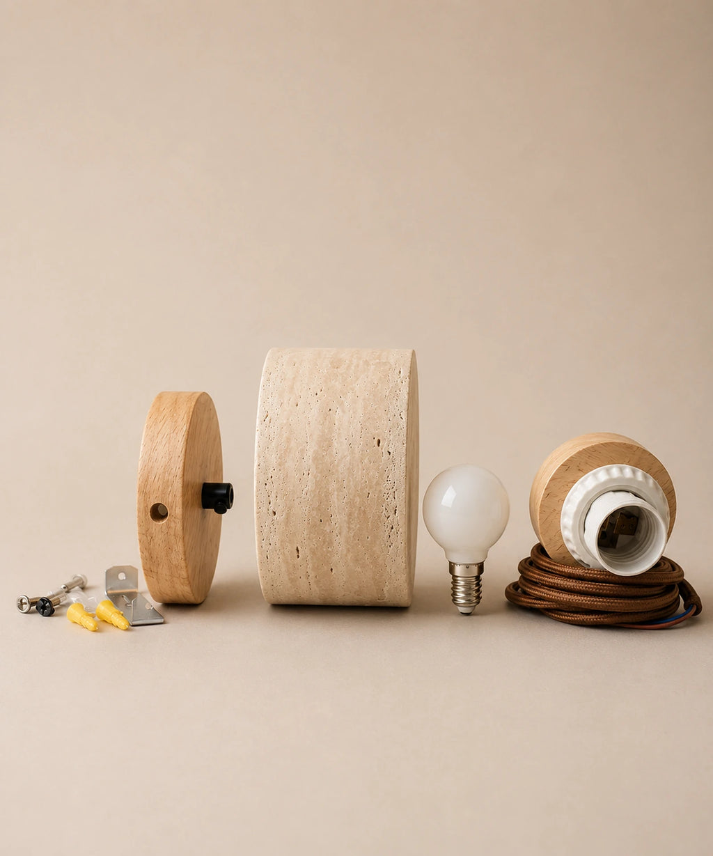 Pièces du tambour en travertin : chapeau en bois, douille E27, ampoule fournie et câble textile