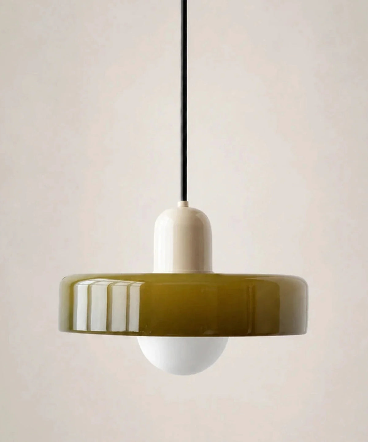 Suspension à disque de verre vert olive, culot crème, ampoule globe opaline E27